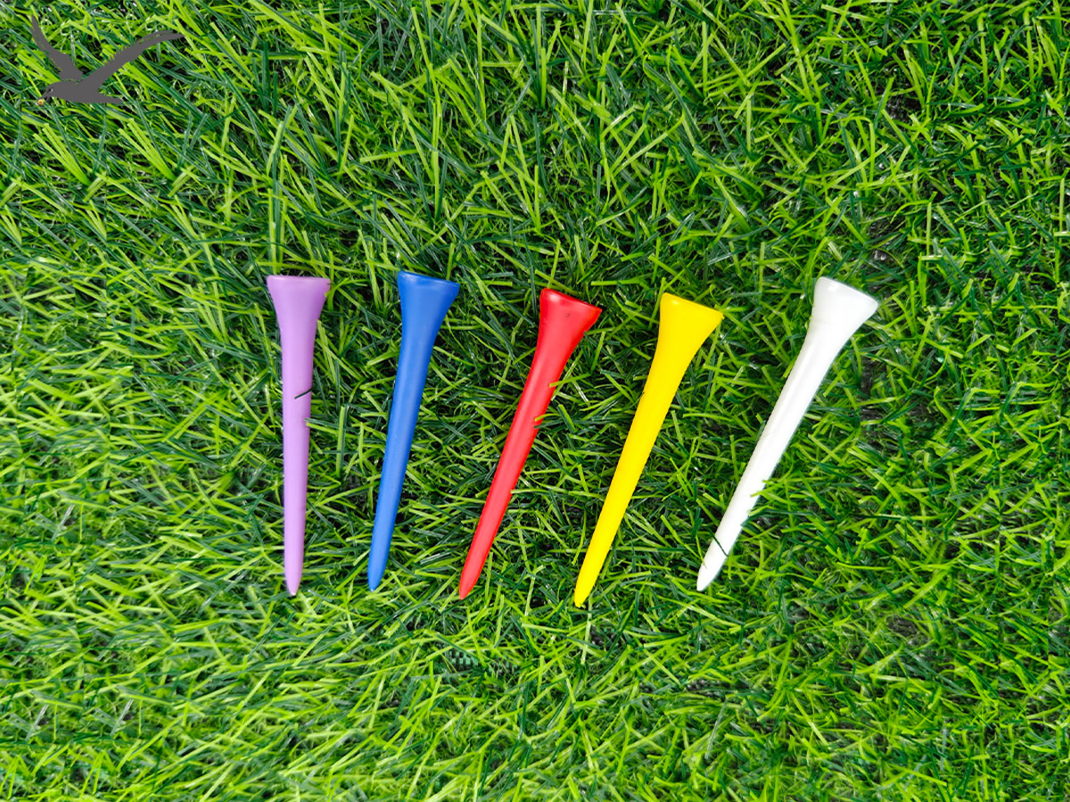 Bhinéka materi: tees golf